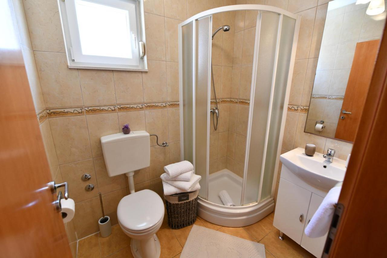 Apartments Vila Miranda Vodice Exterior photo