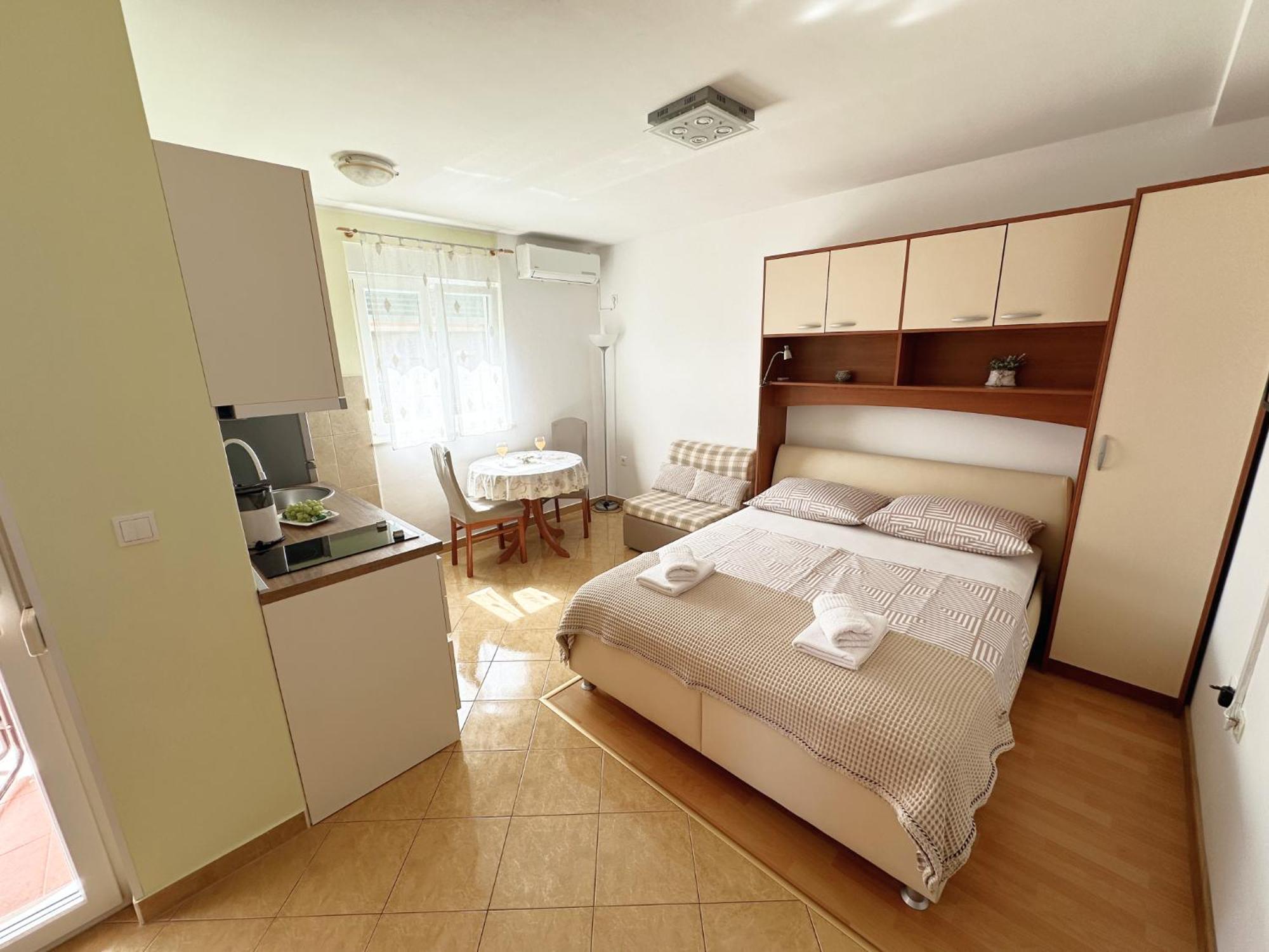 Apartments Vila Miranda Vodice Exterior photo