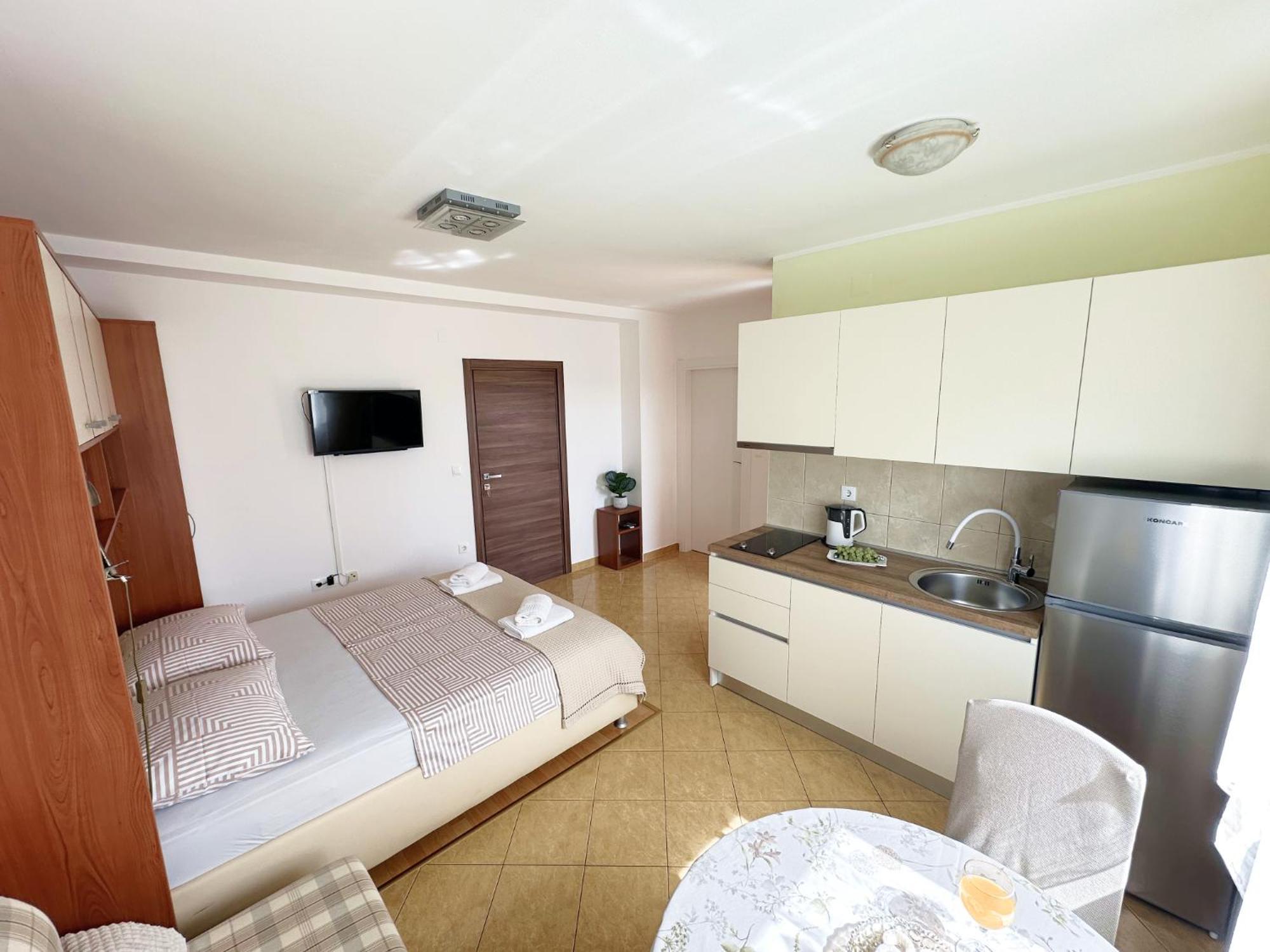 Apartments Vila Miranda Vodice Exterior photo