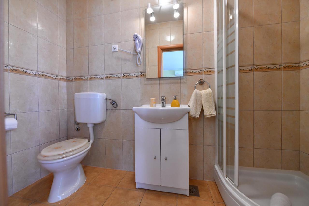 Apartments Vila Miranda Vodice Exterior photo